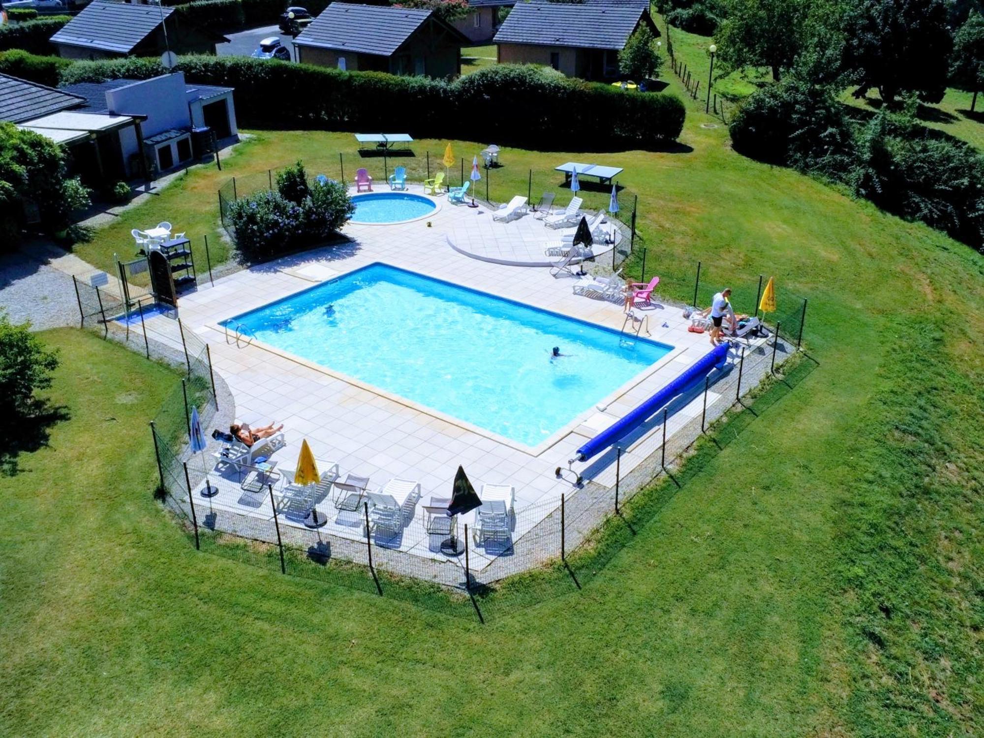 Saint-Geniez D'Olt - Residence Le Colombier エクステリア 写真